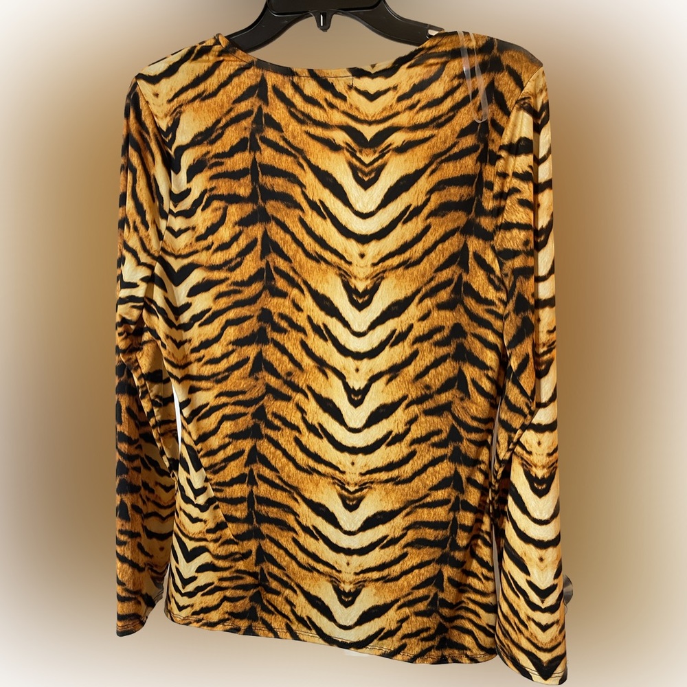 NWOT Fashion to Figure Animal Print Long Sleeve Top. F2F size 0 = XL - Picture 3 of 4
